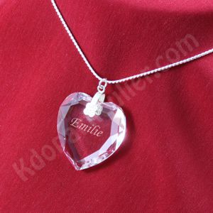 collier pendentif coeur cristal