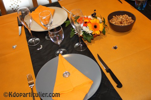 autre zoom sur la décoration de table sur le thème d'Halloween