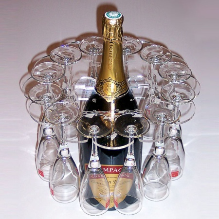 idée décoration de table : le support à flutes de champagne