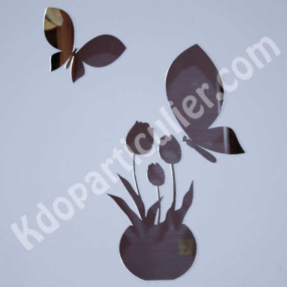 Stickers miroir bucolique : tulipes en vase et papillons