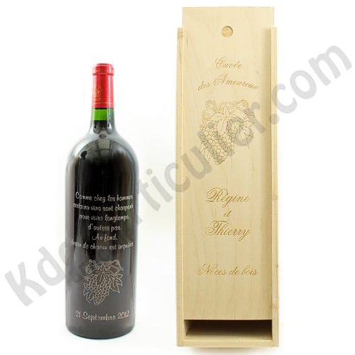 Magnum de bordeaux gravé dans son coffret en bois