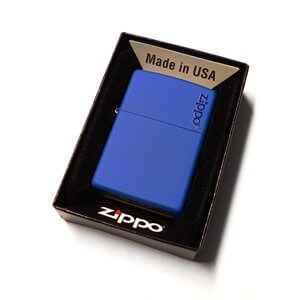 Briquet zippo personnalisé bleu mat