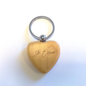 Porte-clés coeur en bois personnalisé