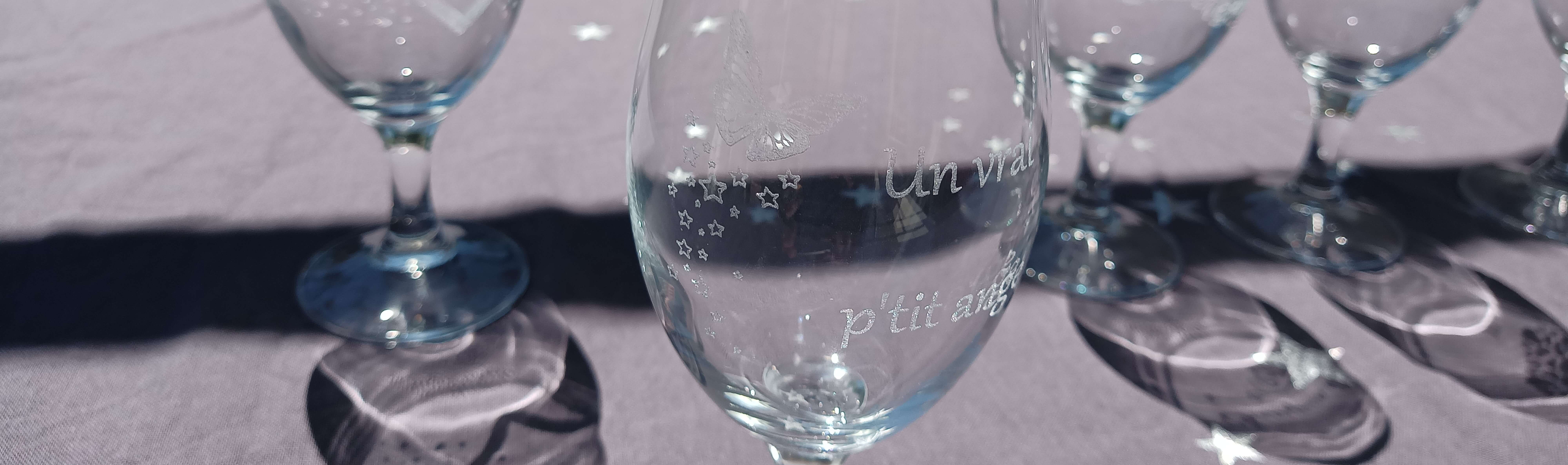 Verre gravé anniversaire en verre à 7,00 €